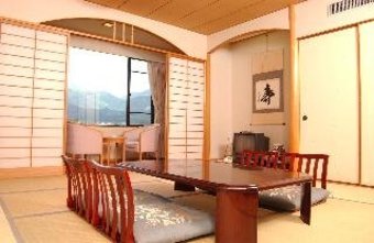 Yufuin Hotel Shuhokan
