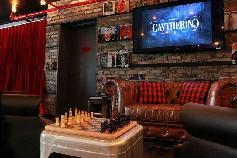 Albergue Crates At The Gaythering - Men Only
