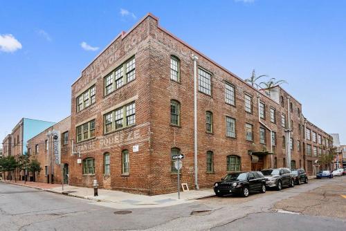 Apartamento Three-bedroom, Two-bath Industrial Apt In Nola C.b.d.