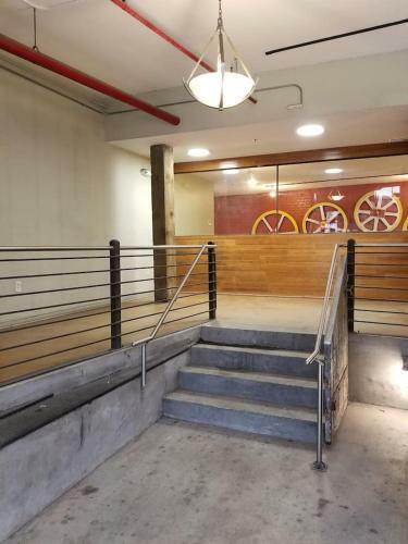 Apartamento Three-bedroom, Two-bath Industrial Apt In Nola C.b.d.