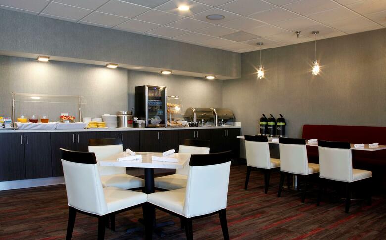 Radisson Hotel Oakland Airport