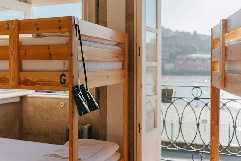 Happy Porto Hostel & Apartments