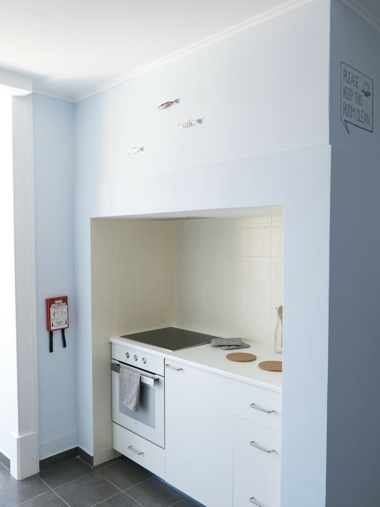 Hostal Lisbon Check-in Guesthouse