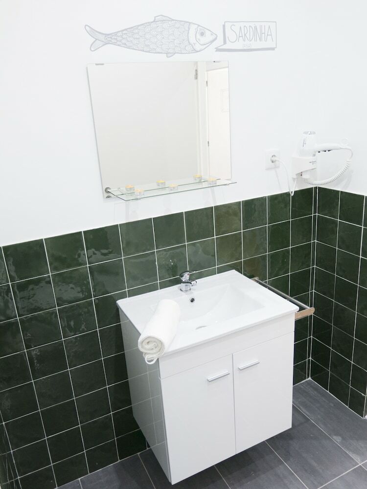 Hostal Lisbon Check-in Guesthouse