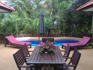 Hotel Paradise Island Estate