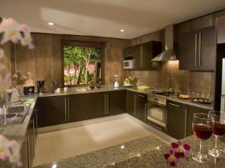 Hotel Paradise Island Estate