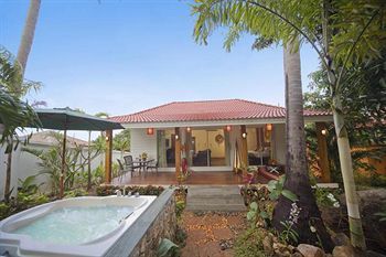 Hotel Paradise Island Estate