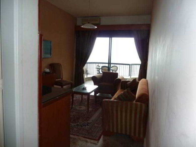 Hotel Holiday Suites