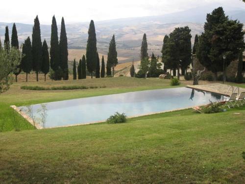 Castiglioncello Del Trinoro Villa Sleeps 8 Pool