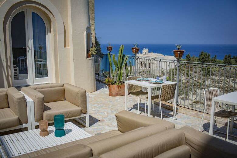 Hotel La Dolce Vita A Tropea