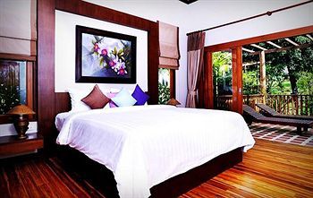 Hotel Chalong Chalet Resort & Spa