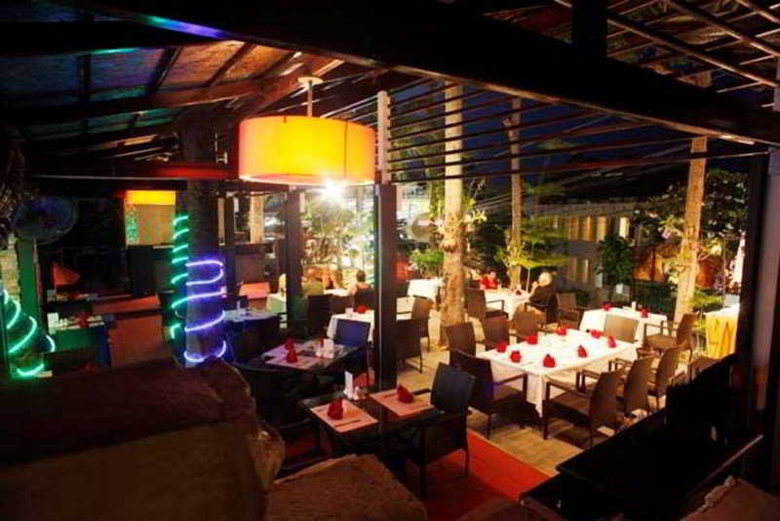 Hotel Chanalai Flora Resort