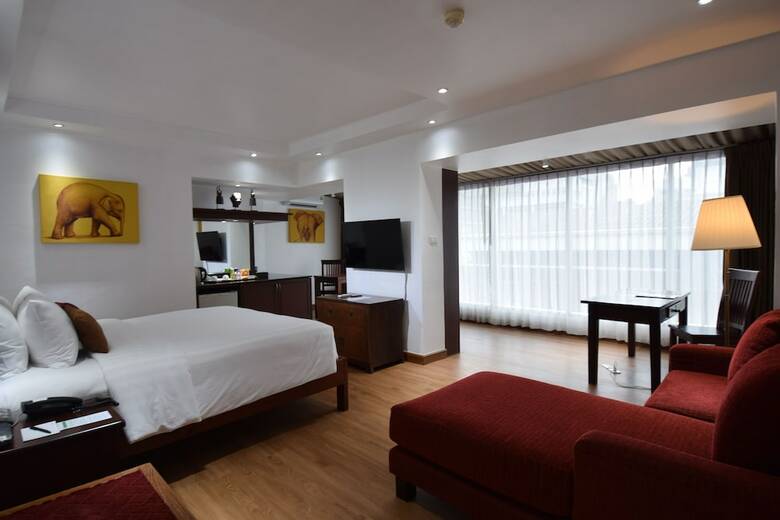 Hotel The Swiss Lodge