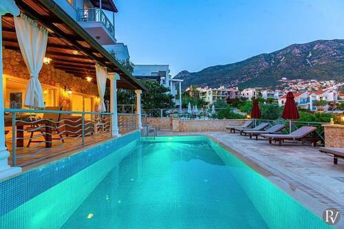 Kalkan Villa Sleeps 10 Pool Air Con Wifi