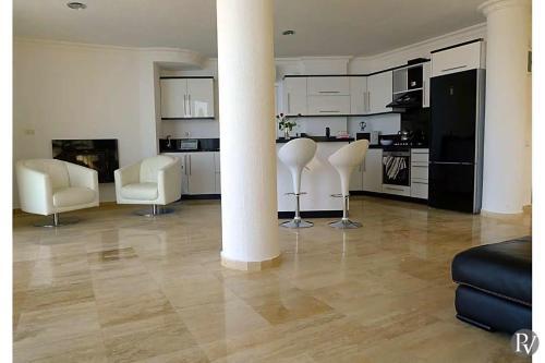 Kalkan Villa Sleeps 10 Pool Air Con Wifi