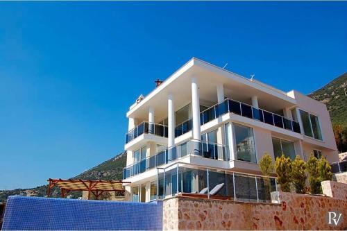 Kalkan Villa Sleeps 10 Pool Air Con Wifi