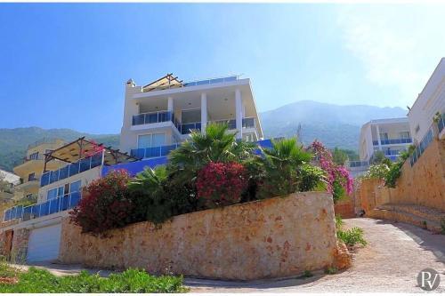 Kalkan Villa Sleeps 10 Pool Air Con Wifi