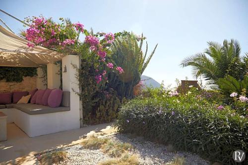 Kalkan Villa Sleeps 8 Pool Air Con Wifi