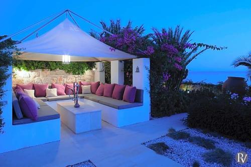 Kalkan Villa Sleeps 8 Pool Air Con Wifi