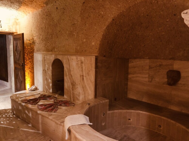 Hotel Oread Cave Suites