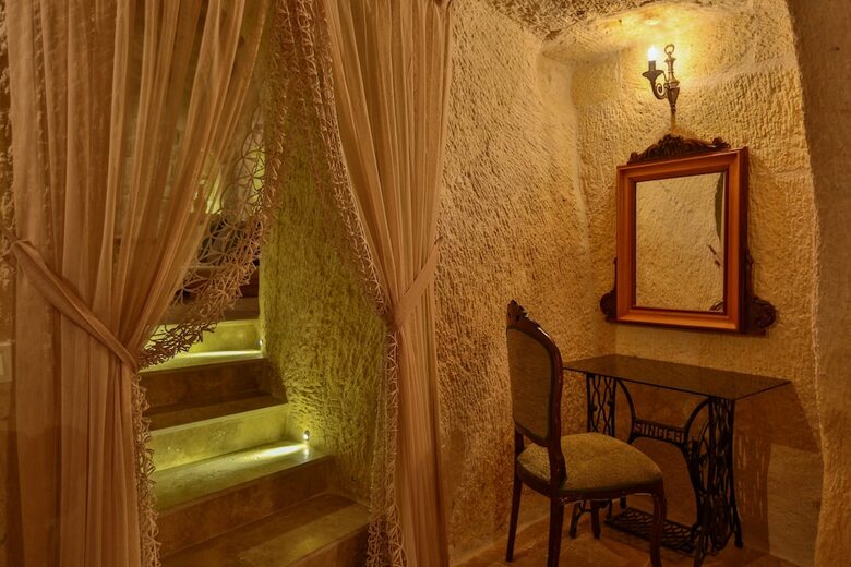 Hotel Acropolis Cave Suite