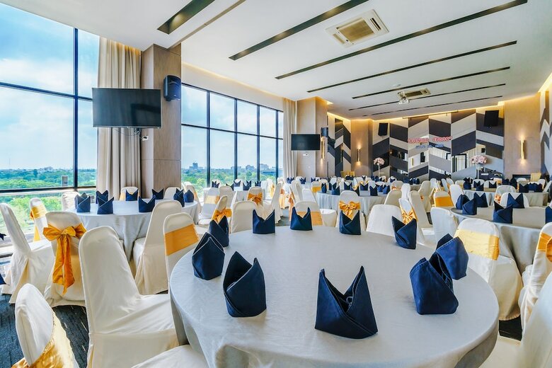 Hotel The Riche Boutique