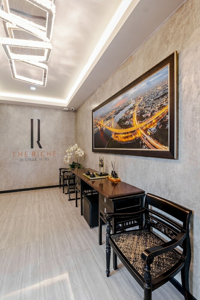 Hotel The Riche Boutique