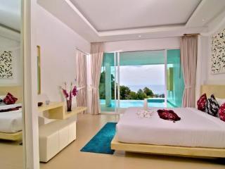 Hotel Grand Bleu Ocean View Pool Suite