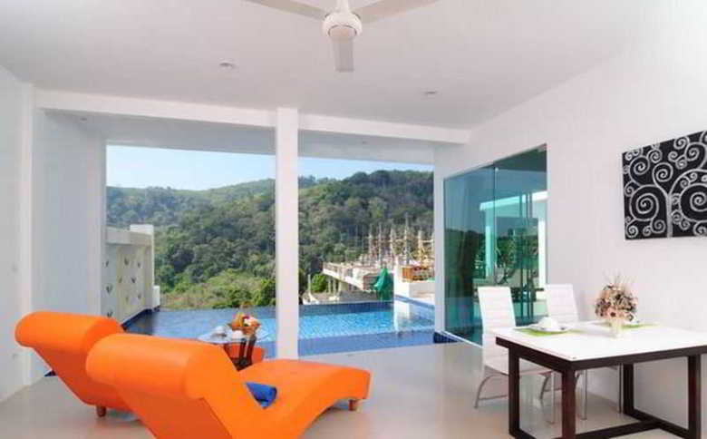 Hotel Grand Bleu Ocean View Pool Suite