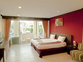 Kata Beach Center Hotel