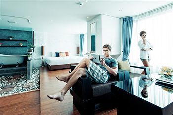 Nara Grandeur Hotel Patong