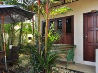 Hotel Baan Chayna Lounge Resort