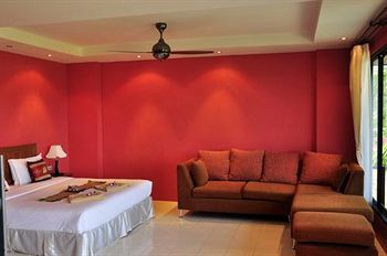 Hotel Baan Chayna Lounge Resort