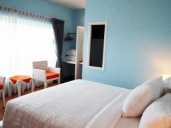 Hotel The Chalet Phuket Resort