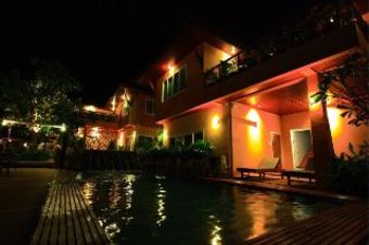 Hotel The Chalet Phuket Resort