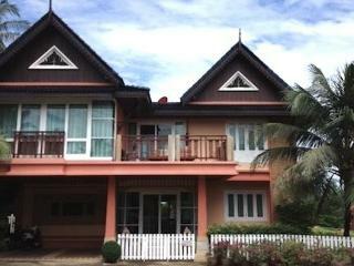 Hotel The Chalet Phuket Resort
