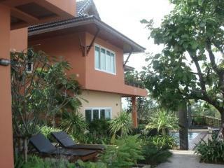 Hotel The Chalet Phuket Resort