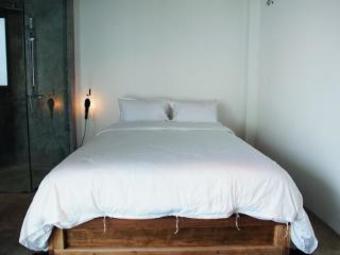 Hotel Ella Bed