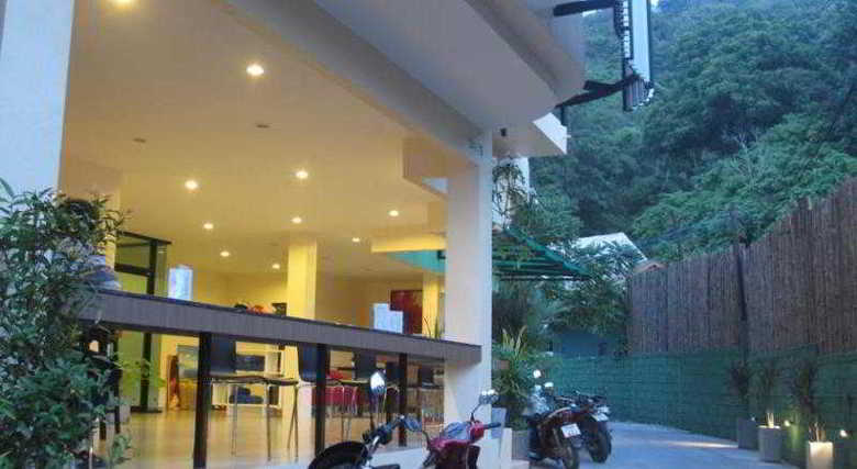 Hotel The Wave