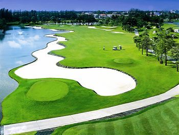 Hotel Summit Windmill Golf Residence