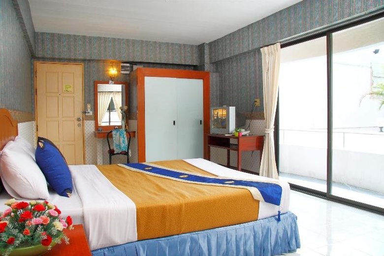 Tara Lake Airport Hotel