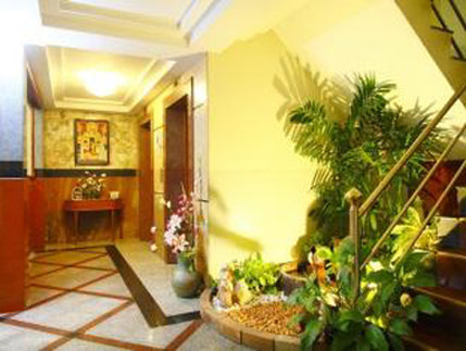 Tara Lake Airport Hotel
