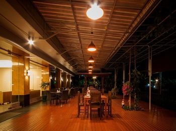 Tara Lake Airport Hotel