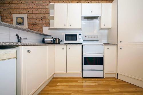 Villa Bay Parklands, Townhouse 15, 2 Gowrie Avenue