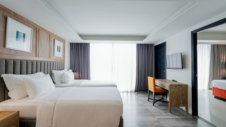 Hotel Sugar Marina Resort - Art - Karon Beach