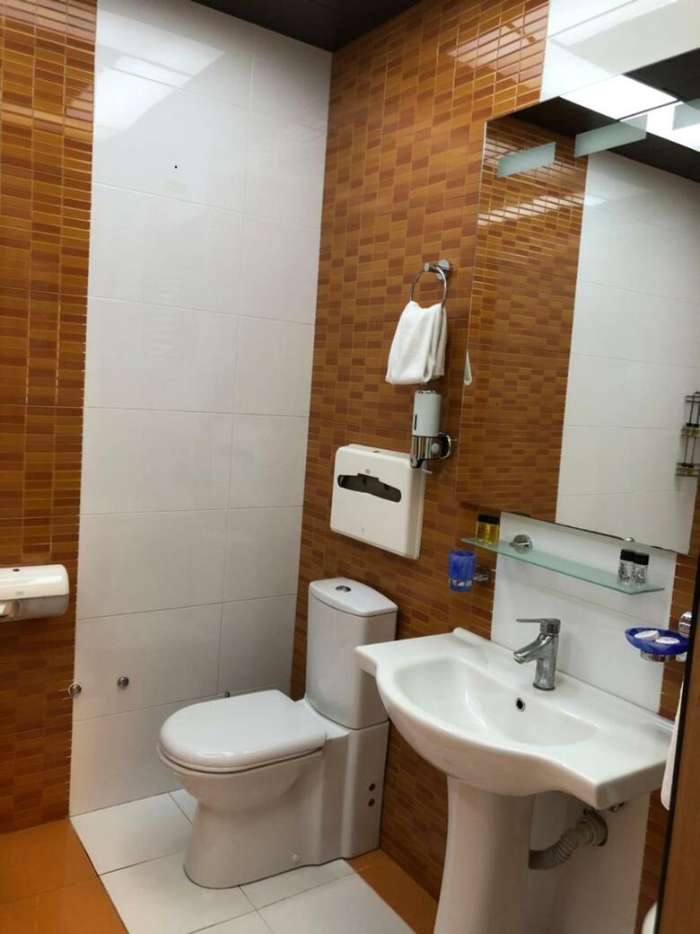Aysberq Hotel