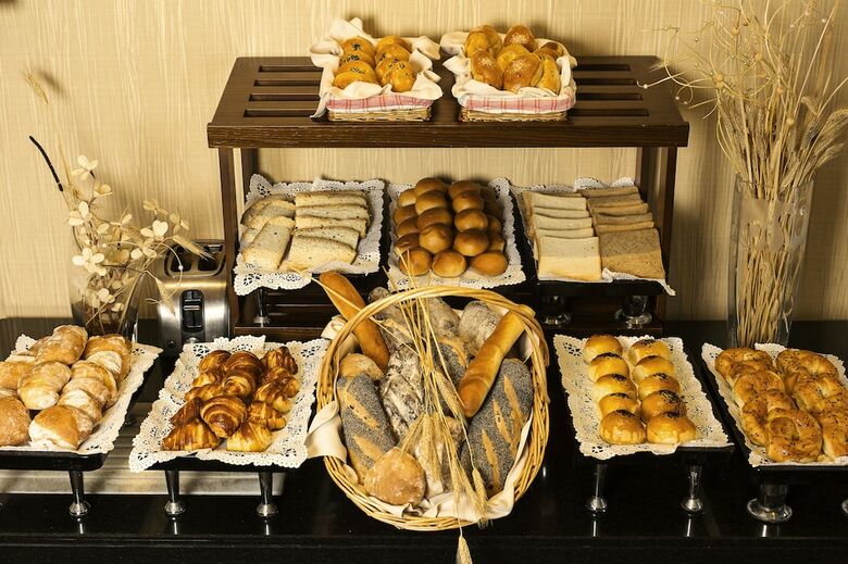 Divan Express Baku Hotel