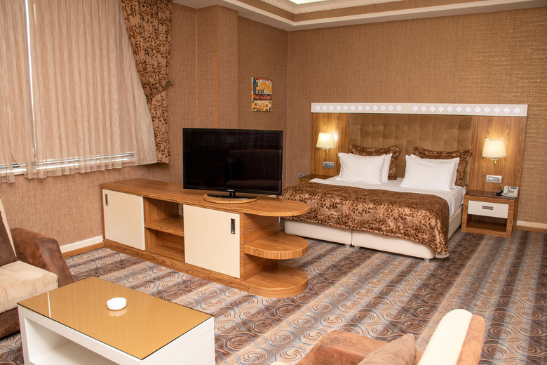 Divan Express Baku Hotel