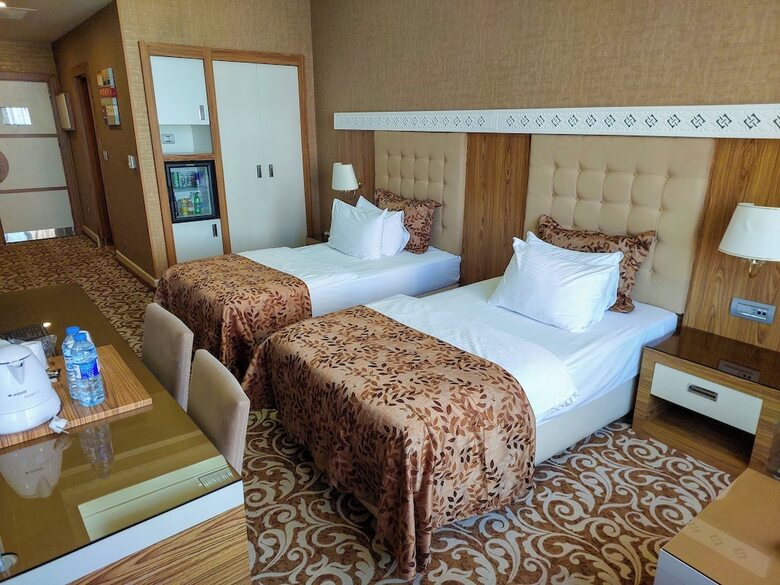 Divan Express Baku Hotel