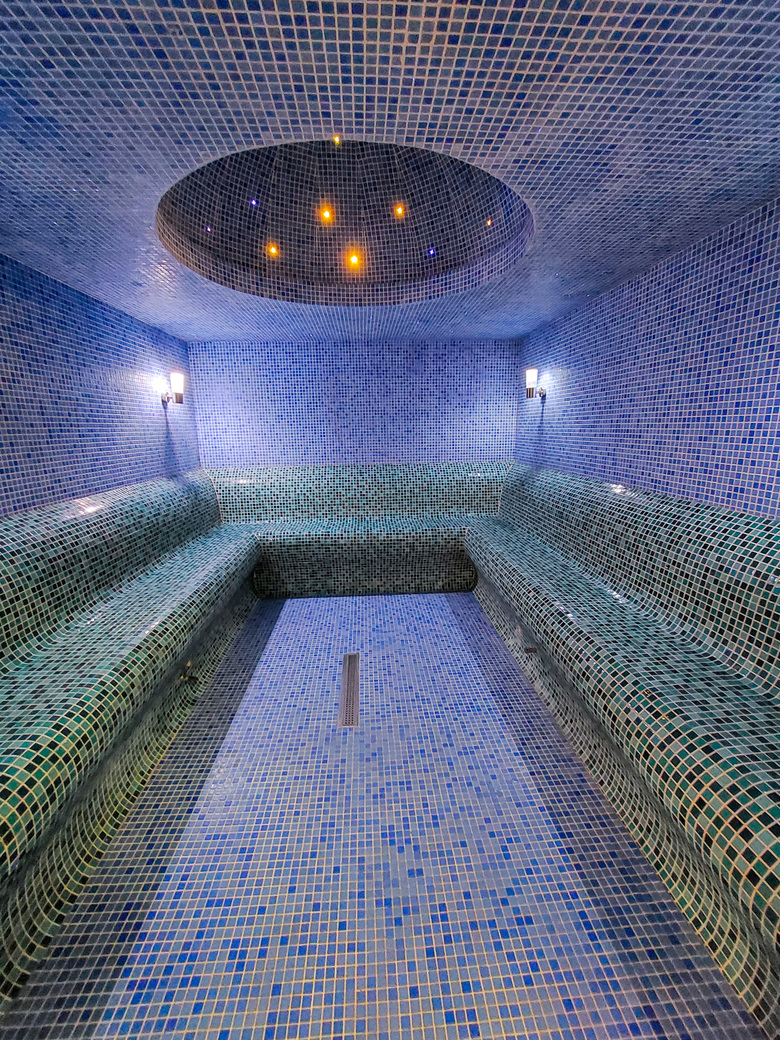 Divan Express Baku Hotel